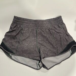 LULULEMON hotty hot short 2.5 HR - grey